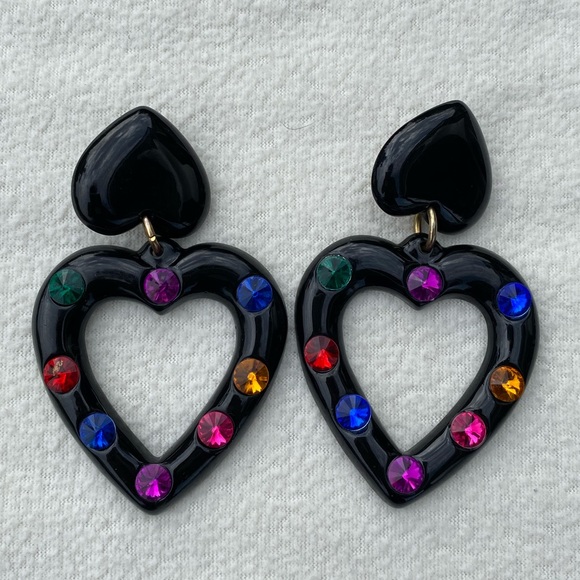 Vintage Jewelry - Vintage Jeweled Heart Earrings